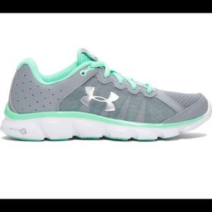 Under Armour UA Micro Assert 6